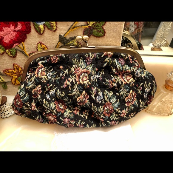 Handbags - Vintage Handbag